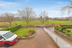 Photo 19- click for photo gallery